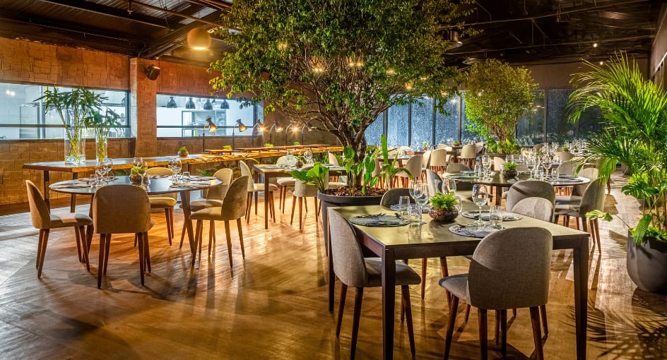Image of Must Restaurant Belém, located at Tivoli Maiorana Belém Pará, with set tables.