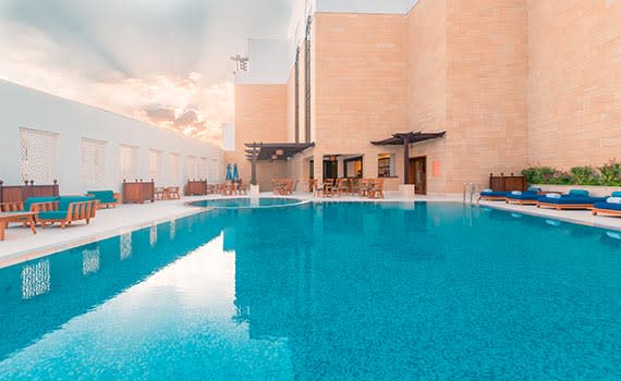 Al Najada Doha Hotel by Tivoli - Pool Bar