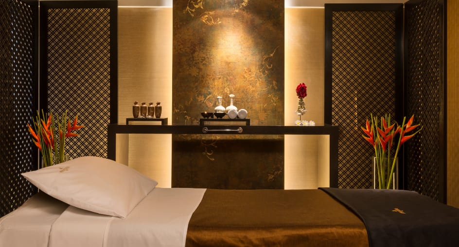 Mesa relaxante de massagem no Anantara Spa São Paulo