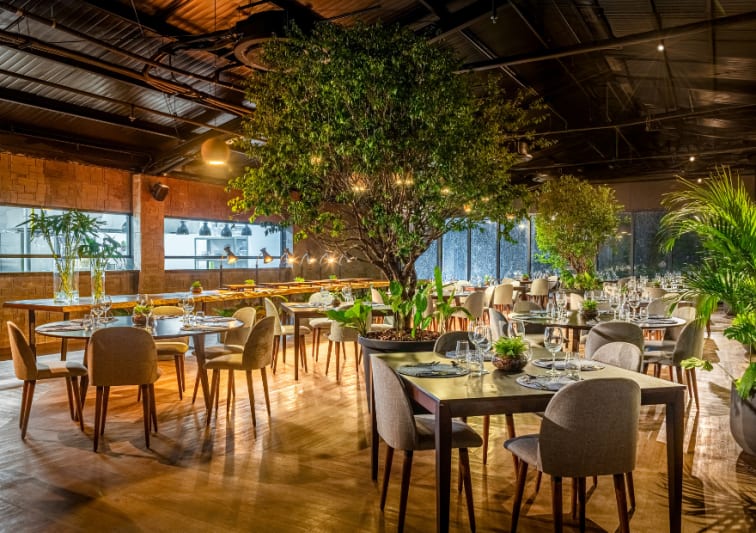 Image of Must Restaurant Belém, located at Tivoli Maiorana Belém Pará, with set tables.