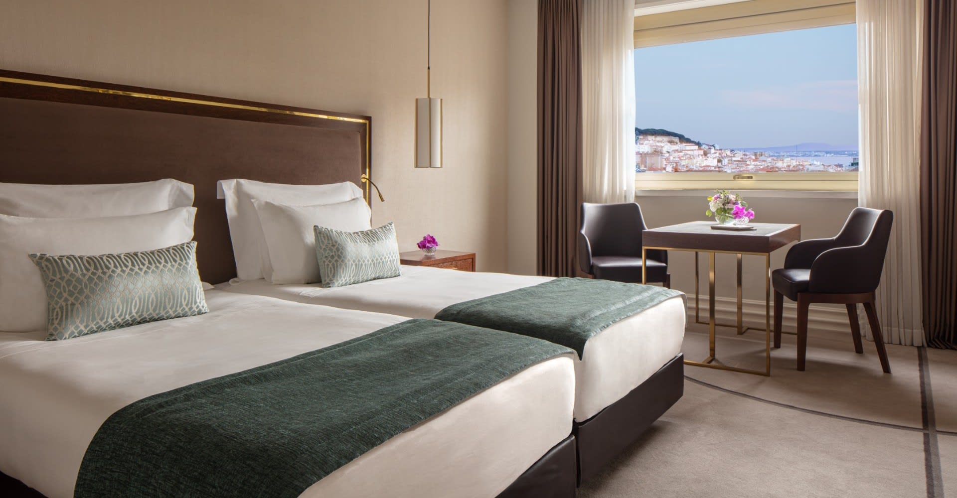Rooms And Suites In Lisbon Tivoli Avenida Liberdade Lisboa Hotel