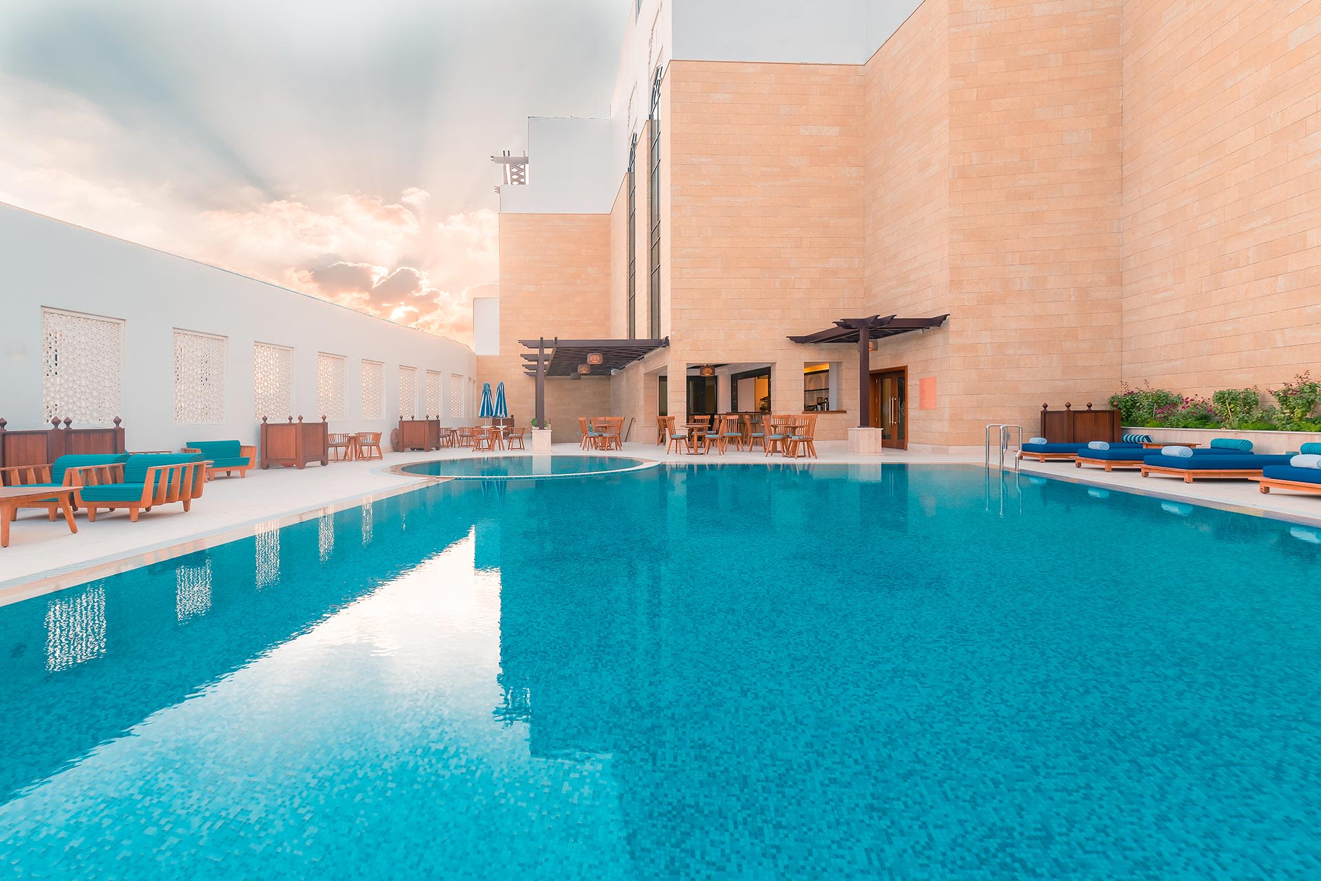 Al Najada Doha Hotel by Tivoli - Pool